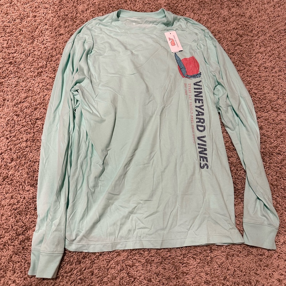Men’s vineyard vines long sleeve shirt